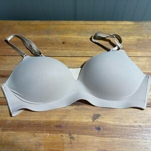Victoria's Secret Dreamm Angels Beige Bra